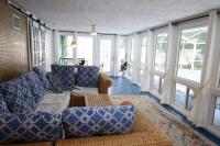Wave Cave - Beach, Heated Pool, BBQ, Family, Friends, Fun - Chambres d'hôtes St. Petersburg