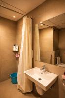 Midnight Atelier - Olive Luxe, Netflix & Chill - B&B Greater Noida