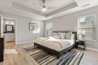 Coler House Cyclist Retreat with Hot Tub - B&B Bentonville