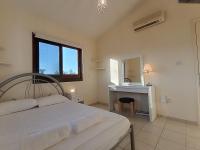 Lovely seaview villa near Sea Caves, Paphos - Ferienwohnung Pégeia