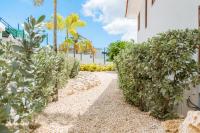 2BR Condo with Outdoor Lounge Pool Access Vredenberg Village - Bed and Breakfast Willemstad