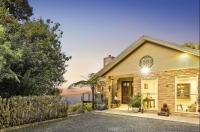 Serenity Rainforest Retreat With Breathtaking Gold Coast Views - Sleeps 4 - 6 people - B&B Springbrook