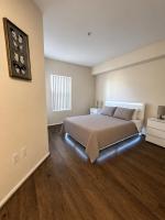 Spacious Retreat in DTLA 1B1B with Balcony -Pool Jacuzzi with City View and Huge Gym - Ferienwohnung Los Angeles