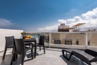 BnBNova - Private Penthouse with Terrace Spinola Bay - B&B St. Julian's