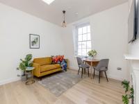 Ultra-Modern Apartment on Castle Street - B&B Edimburgo