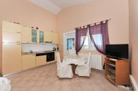 Apartamento de 1 dormitorio con balcón y vistas al mar