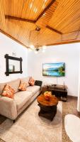 Arabella Nala Stylish 1BR 50m to Karen Club - Bed and Breakfast Nairobi