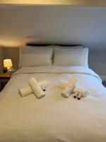 Walk to Train Bolton Free Parking - B&B Farnworth