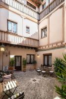 Patio in the Heart of Toledo , Pets , Family - Chambres d'hôtes Tolède