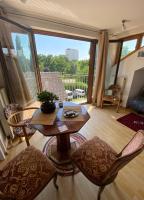 BuenaVista Loft - Sun-Filled Balcony & Park Views - Ferienwohnung Graz