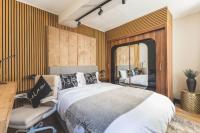 Executive 2 Bedroom Retreat with Hot Tub, Sauna & Garden - B&B London
