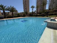 Amplio apartamento con vistas al mar y piscinas en El Campello by Turihome - B&B Campello