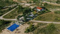 Apartment Ljubica with pool - Bed and Breakfast Krneša