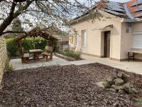 Tüskevár Vendégház - B&B Abádszalók