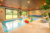 Ultimate City Home with Private Pool & Cinema Room - B&B Cambridge
