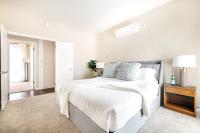 Modern 2BR Near Beverly Hills & Melrose - B&B Los Angeles