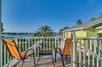 Indian Rocks Beach Getaway w/ Balcony + Bay View! - Chambres d'hôtes Clearwater Beach