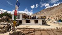 RISAR Homestay - B&B Nako