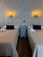 Double or Twin Room with Shared Bathroom