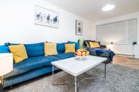 Elegant 3BR Home , Families & Contractors Friendly , Parking & High-Speed Wi-Fi - B&B Dudley