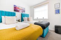 Elegant 3BR Home , Ideal for Families & Contractors , Parking & High-Speed Wi-Fi - B&B Dudley