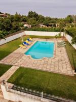 4-Bedroom Villa 15 Min to Albufeira, Pool and AC - Bed and Breakfast Guia