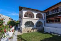 Kyklos Apartment Elegant Stay by the Sea - B&B Pefkochóri