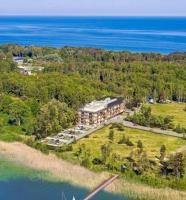 Apartament Wysoki Poziom Mielno z basenem i klimatyzacją w Art Lake dwa pokoje aneks łazienka balkon - Chambres d'hôtes Mielno