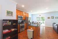 Cuddle Cove Modern, Creekside Home right by the Heart of Bryson City - Chambres d'hôtes Bryson City