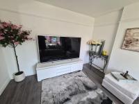 The Wish - Secure Garden, Off Road Parking - B&B Ratton Village