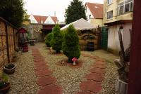 XXL apartment with private beer garden & pizza oven! - B&B Bremerhaven