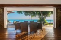 Villa Miti Vai - 3 BR 3 Bath Beachfront Villa - B&B Haapiti