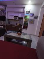 Amber Homes Couple-Friendly Cozy Studio Near Metro - Chambres d'hôtes Noida