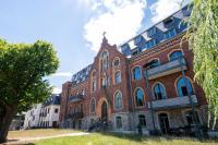 LUNIQ - Studio Marienborn mit 108 Zoll Heimkino - Parken - Chambres d'hôtes Limburg an der Lahn