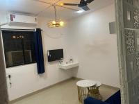 Room with tub n hammock near sea - B&B Bombay
