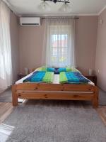 Tüskevár Vendégház - B&B Abádszalók