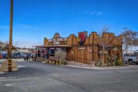 Hot Tub Under the Stars with Amazing Views only 4 miles to JTNP - Chambres d'hôtes Joshua Tree