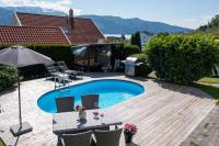Leikanger Fjord Pool Private Apt - B&B Sogndal