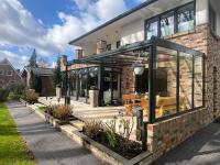 Villa an der Evenburg in Leer, 124 qm, Parkplatz, Glasfaser, Voll Ausgestattet - B&B Leer