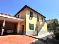 La Casa gialla di Paola by Holiday World - Chambres d'hôtes Casarza Ligure