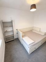 Modern Apartment in East London Elizabeth Line - B&B Ilford