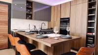 Solea - 2BR Penthouse with Rooftop Jacuzzi & BBQ - Chambres d'hôtes San Pawl il-Bahar