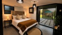Nondawo Home & Stay - Deluxe Queen Room - B&B Benoni