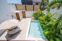 Darina Villa - Private Rooftop Escape with Pool Close to Beach - B&B Padang