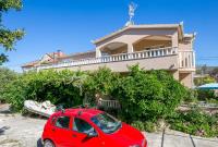 Apartments with parking space Trogir - 27140 - Bed and Breakfast Trogir