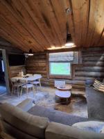 Iso-Syöte tunnelmallinen kelomökki - Bed and Breakfast Naamanka