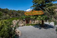 Sequoia Hollow Hole - Whimsical, Fairy Tale - Riverfront - Bed and Breakfast Three Rivers