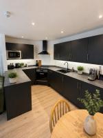 The Garden Flat - Stylish Retreat Near Racecourse - B&B York