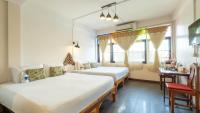 Quadruple Room with Private Bathroom