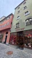 Brück Residenz - 100qm Altstadtwohnung an der Steinernen Brücke - B&B Regensburg